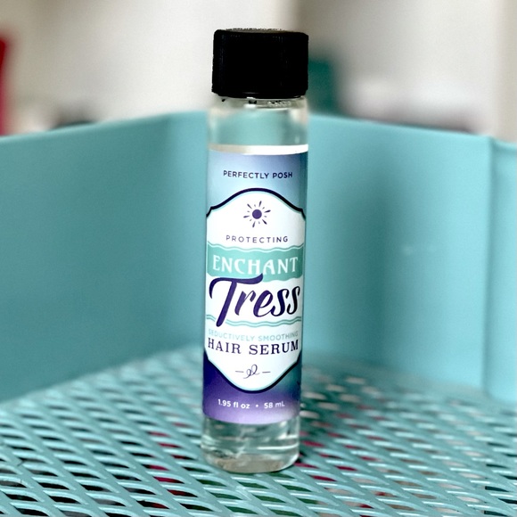 Perfectly Posh Other - Enchantress Hair Serum - Perfectly Posh - NWT